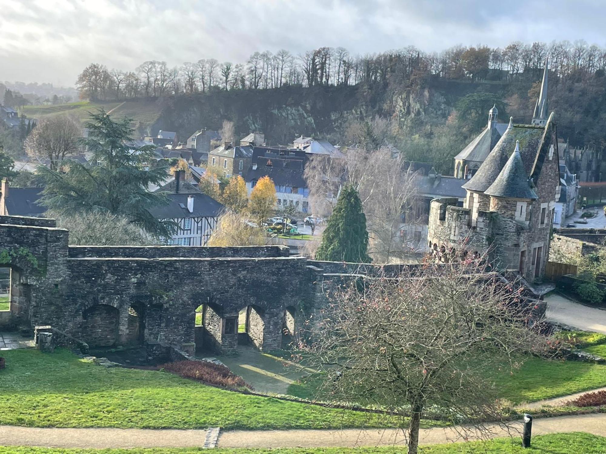 Le Relais Medieval Fougères Zewnętrze zdjęcie