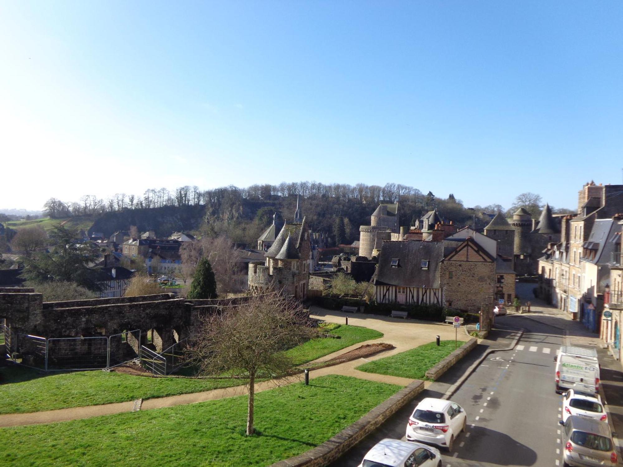 Le Relais Medieval Fougères Zewnętrze zdjęcie