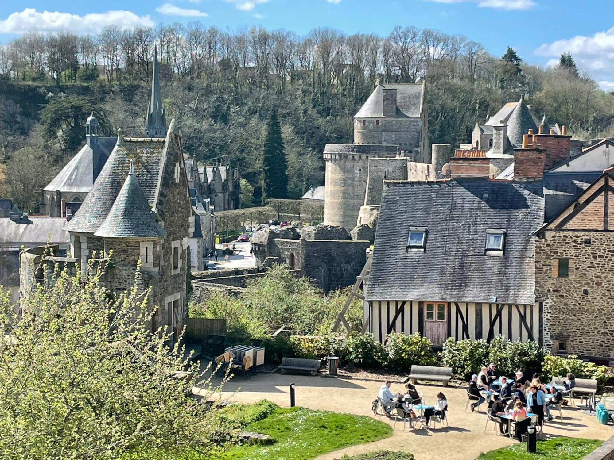 Le Relais Medieval Fougères Zewnętrze zdjęcie